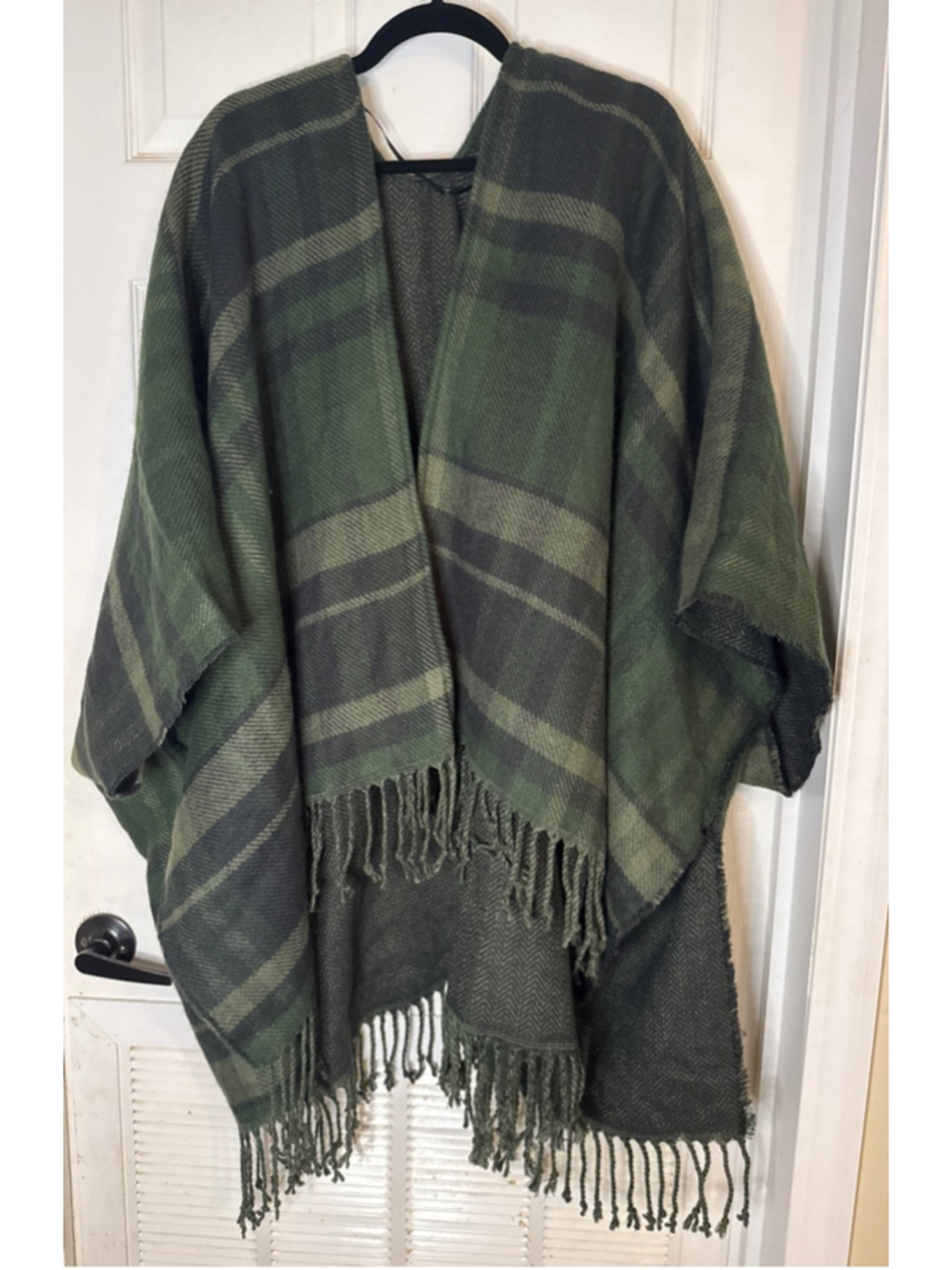Plaid Fringe Poncho Green Black
